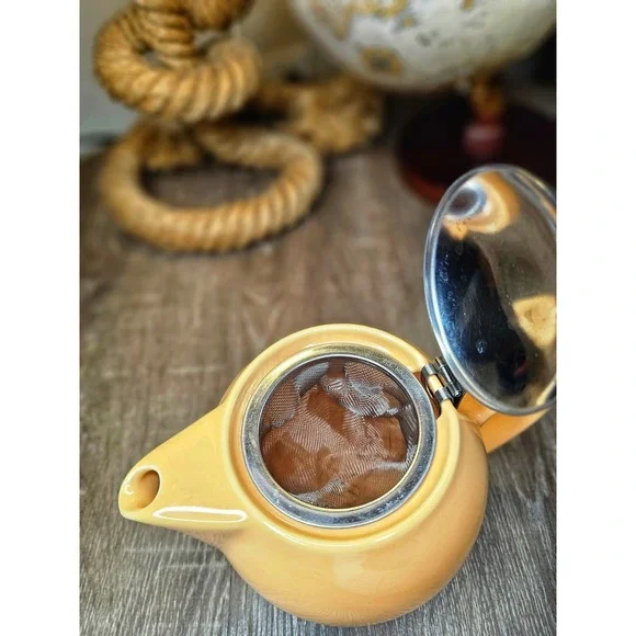 Tea Pot for Loose Leaf Tea (0.5 Litre) - Orange - Picture 2 of 6